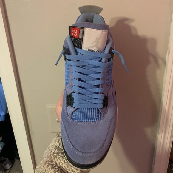 Jordan 4 UNC(university blue)